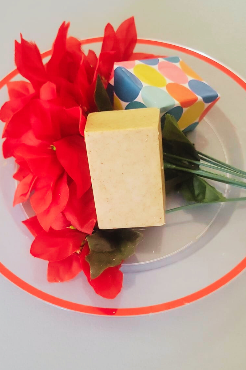 Lordana Turmeric & Oats Soaps
