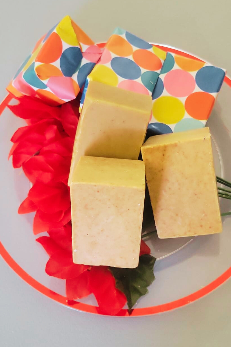 Lordana Turmeric & Oats Soaps