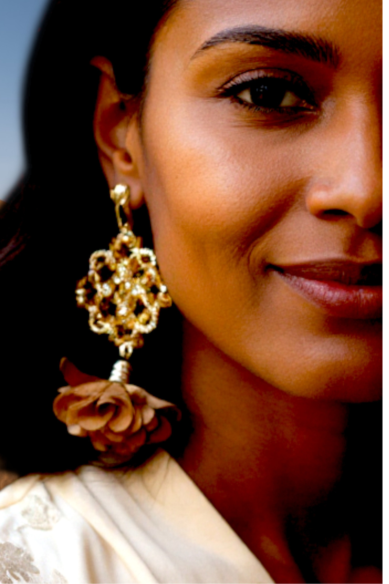 Abishona Golden Rose Drop Earring