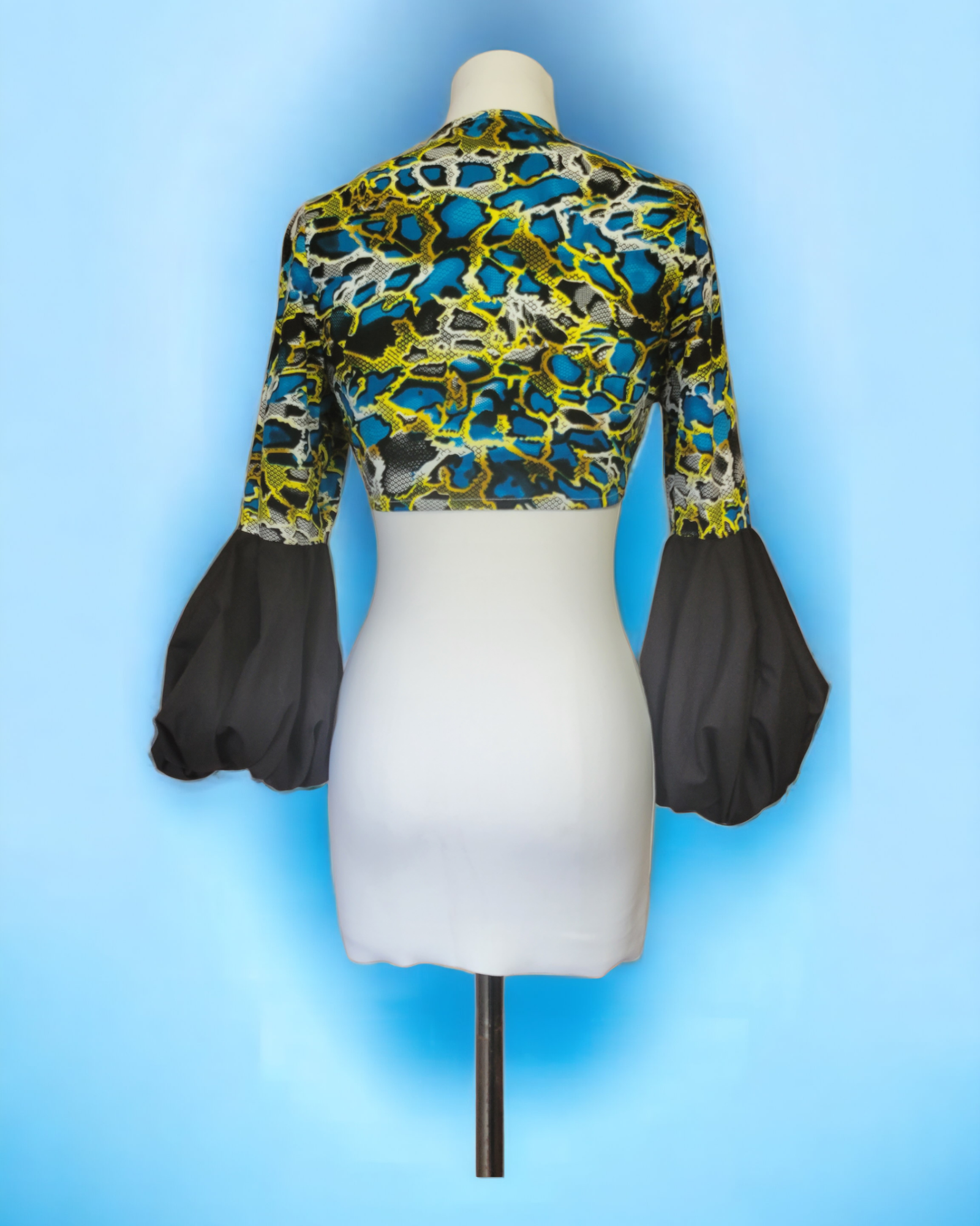 The Victania-Camouflage Printed Crop Jacket With Puff Sleeves