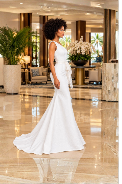 Stacey | White One-Shoulder Mermaid Gown